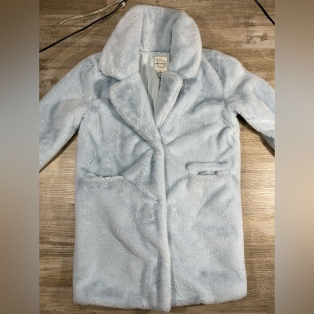 Plush Faux Fur W/M pale Blue large lapel Snap Front Vine & Valley coat LN - Picture 10 of 15